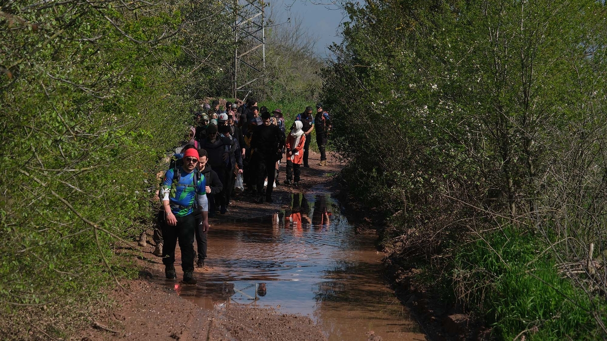 Büyükşehir doğa yürüyüşleri başladı