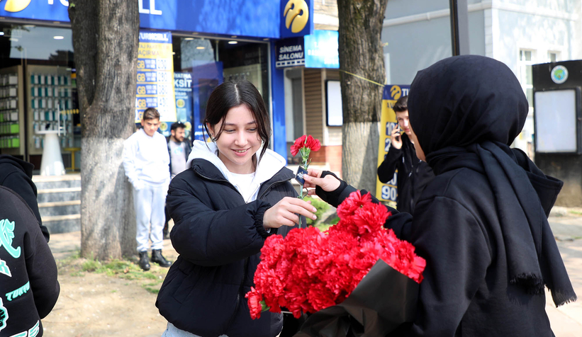 Büyükşehir ekiplerinden vatandaşlara bayram tebriği