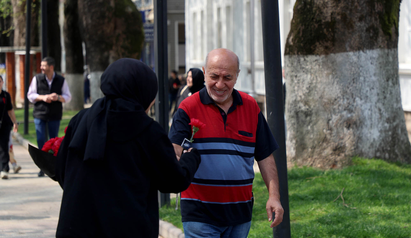 Büyükşehir ekiplerinden vatandaşlara bayram tebriği