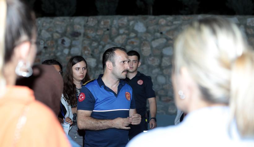 Büyükşehir gençlere ateşe müdahaleyi öğretti