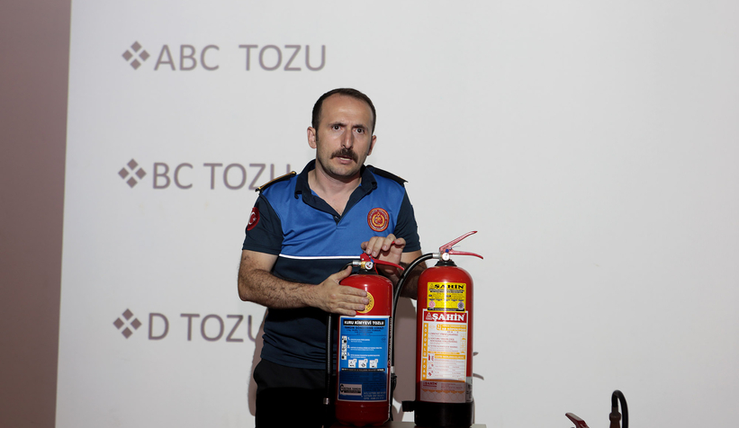Büyükşehir gençlere ateşe müdahaleyi öğretti