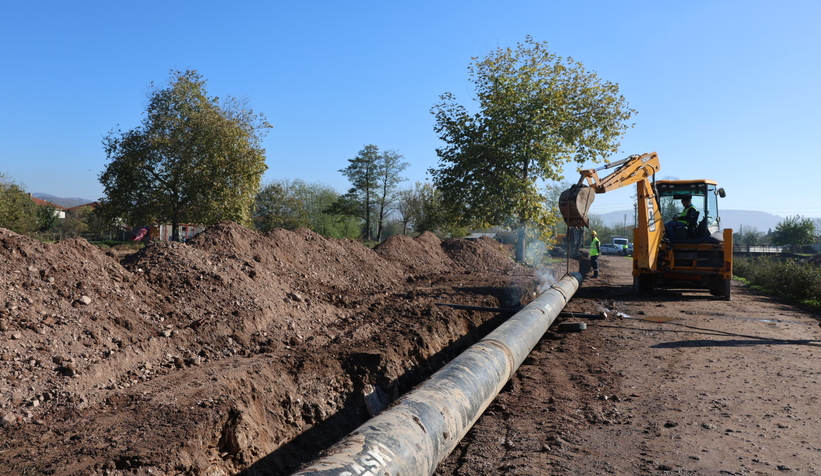 Büyükşehir Hendek’te altyapı çalışmalarını sürdürüyor