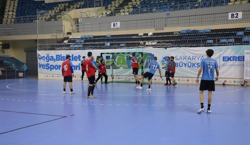 buyuksehir-hentbol-5te-5-icin-sahaya-cikacaknwfpelr0cu