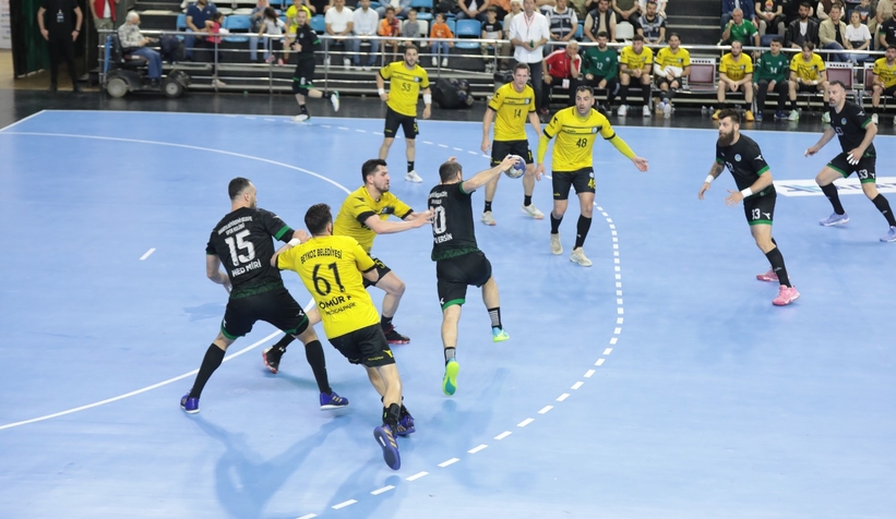 Büyükşehir hentbol final serisinin ilk maçında mağlup