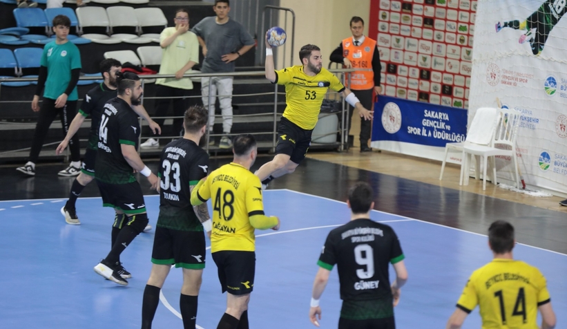 Büyükşehir hentbol final serisinin ilk maçında mağlup