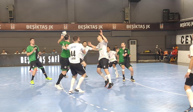 Büyükşehir Hentbol liderliği Beşiktaş’tan aldı: 43-38