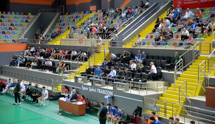 Büyükşehir Hentbol Trabzon’u farkla geçti