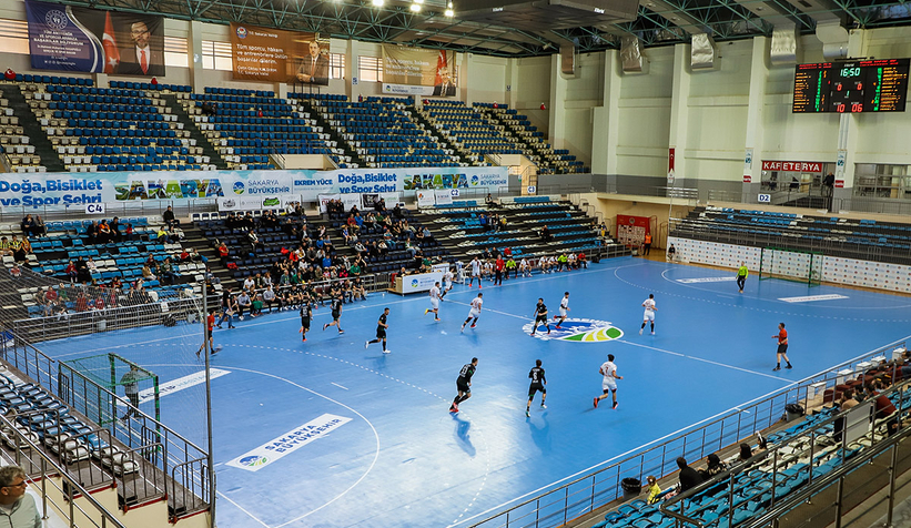 Büyükşehir hentbol yarı final için sahaya çıkıyor