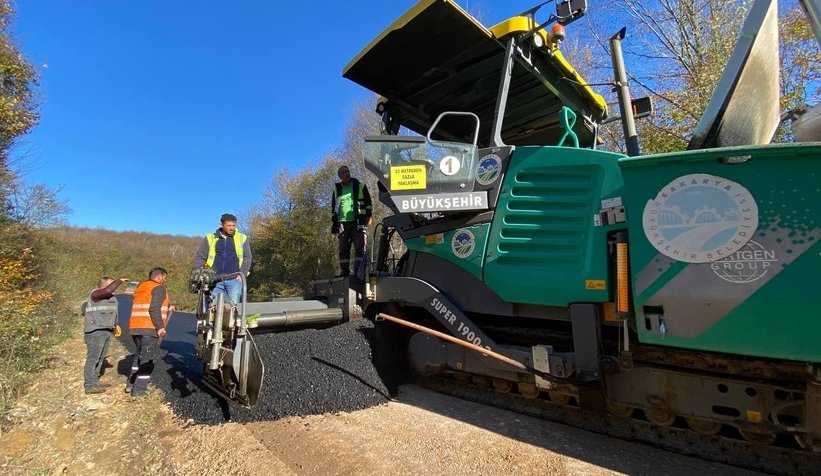Büyükşehir Kaynarca’da asfalt çalışmalarına hız verdi
