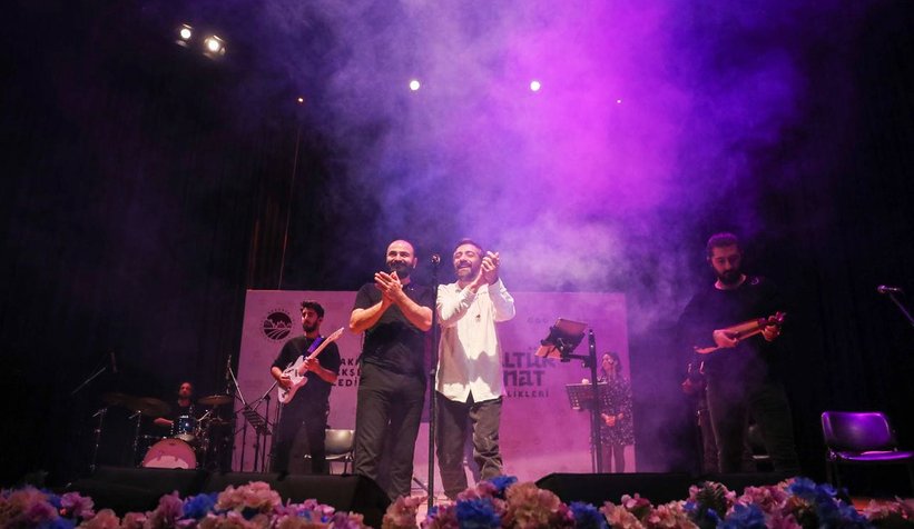 Büyükşehir konserinde Resul Dindar’la Karadeniz rüzgarı