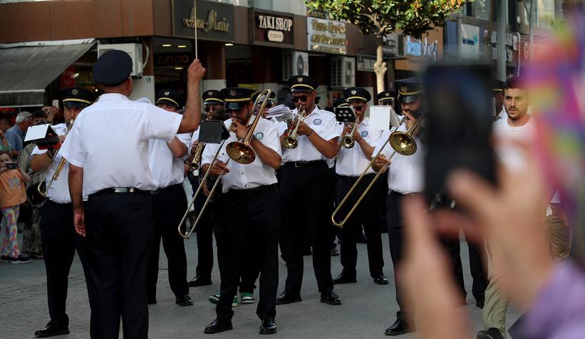 buyuksehir-orkestrasi-cark-ta-muzik-ziyafeti-sunduzet3d3lbzk