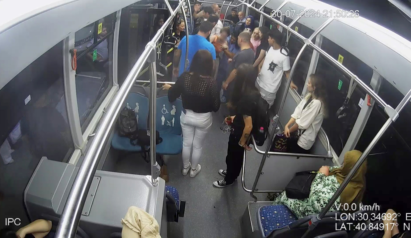 Büyükşehir otobüsünde hayat kurtaran seferberlik kamerada