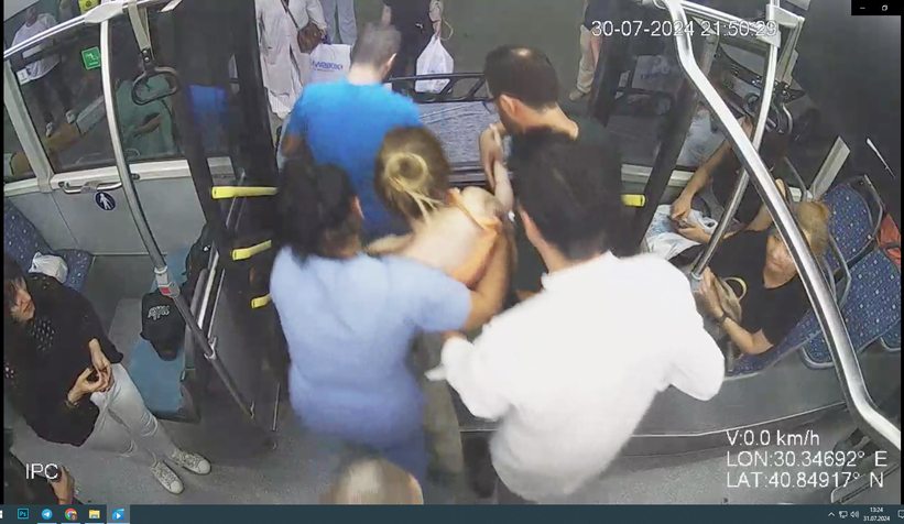 Büyükşehir otobüsünde hayat kurtaran seferberlik kamerada