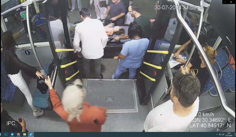 Büyükşehir otobüsünde hayat kurtaran seferberlik kamerada