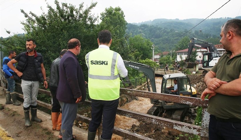 Büyükşehir sel bölgesinde yaraları sarıyor