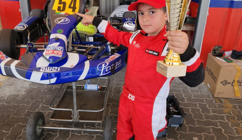 Büyükşehir sporcusu Dubai’den kupa ile döndü