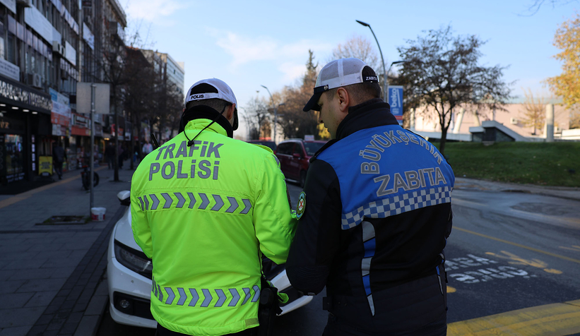 buyuksehir-ve-emniyetten-engelliler-gununde-denetimc1drshdlr0