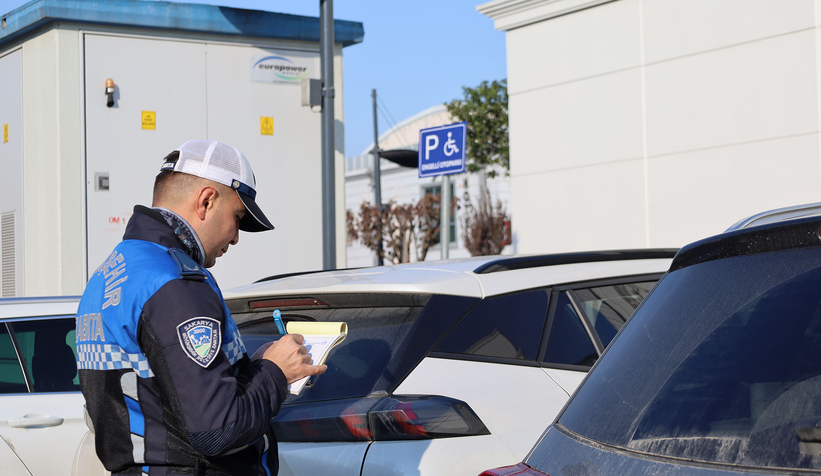 buyuksehir-ve-emniyetten-engelliler-gununde-denetimc1drshdlr0