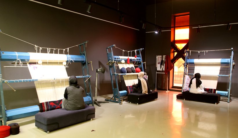 Büyükşehir Yağcıbedir halısı üretiyor