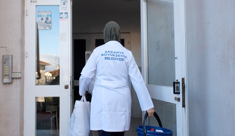 Büyükşehir yaşlılarımızın yanında