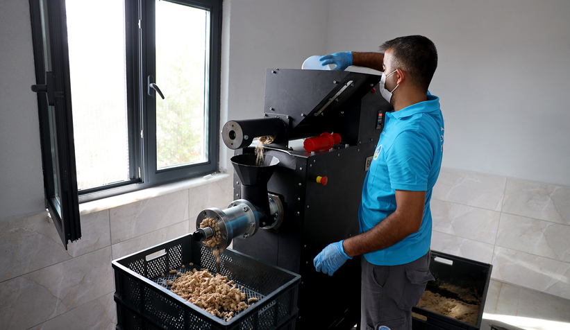 buyuksehir-yemek-atiklarini-mamaya-donusturuyorb1fpewvwyt