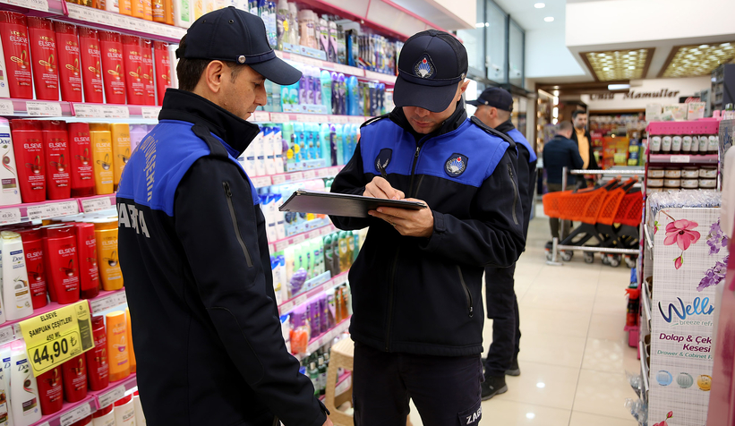 Büyükşehir zabıtası market denetiminde