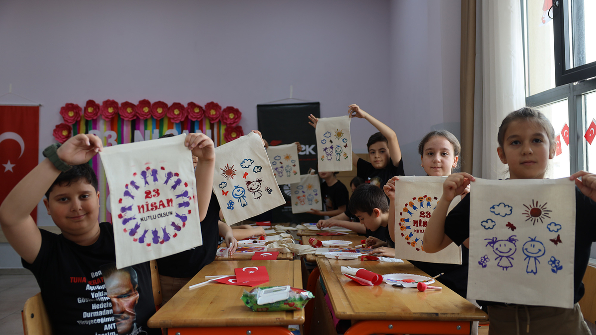 Büyükşehir’den 23 Nisan’da miniklere sanat dolu etkinlik
