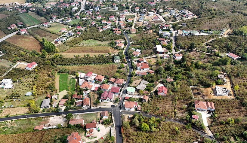 buyuksehirden-akyazi-da-3-mahalle-de-asfalt-calismasiderxoeh0d0