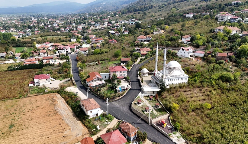 buyuksehirden-akyazi-da-3-mahalle-de-asfalt-calismasiderxoeh0d0