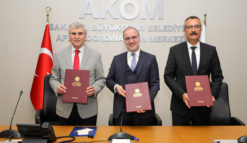 Büyükşehir’den çiftçilere sera üst örtüsü desteği