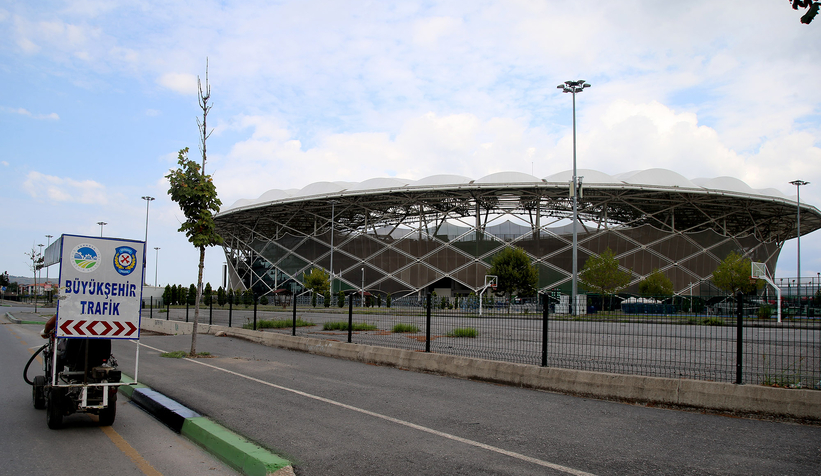 Büyükşehir’den şehrin önemli güzergâhlarına estetik dokunuş