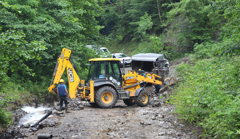 Büyükşehirden taşkınlara anında müdahale