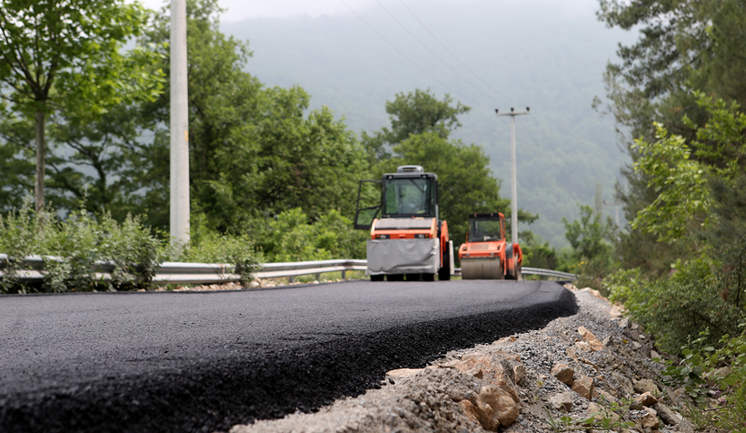 Büyükşehir’den yoğun asfalt mesaisi