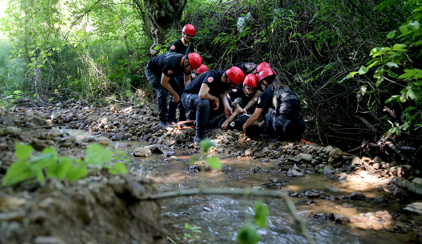 Büyükşehir’in afet timinden nefes kesen tatbikat