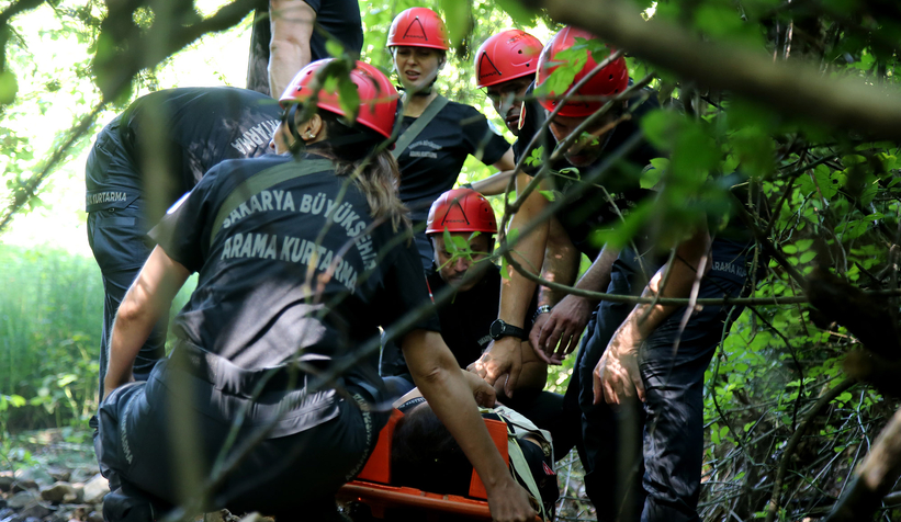 Büyükşehir’in afet timinden nefes kesen tatbikat