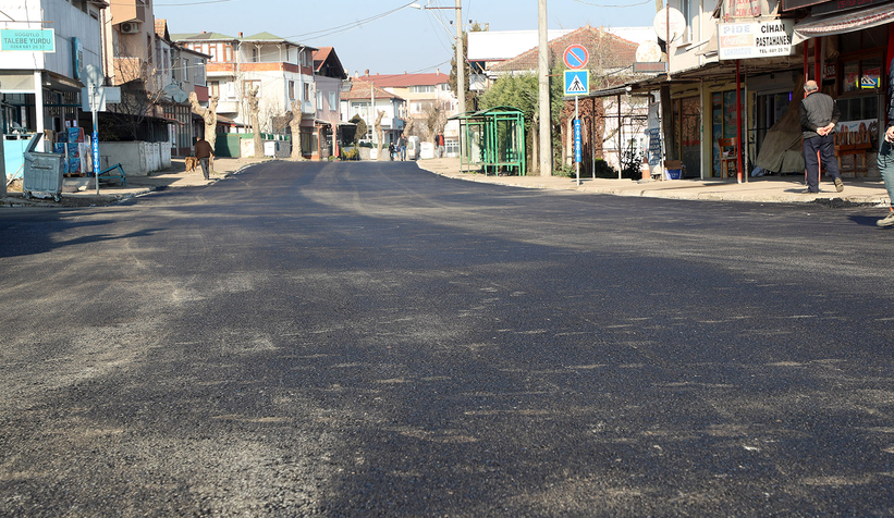 Büyükşehirin asfalt atağı sürüyor