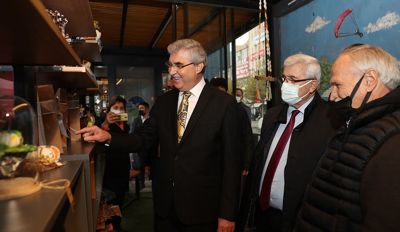 Büyükşehir’in Hanımeli Pazarı hizmete açıldı