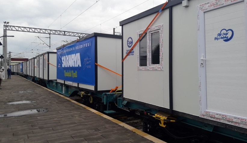 Büyükşehirin hazırladığı 250 konteyner deprem bölgesine gönderildi