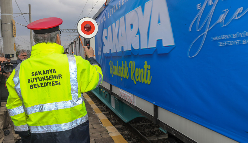 Büyükşehirin hazırladığı 250 konteyner deprem bölgesine gönderildi
