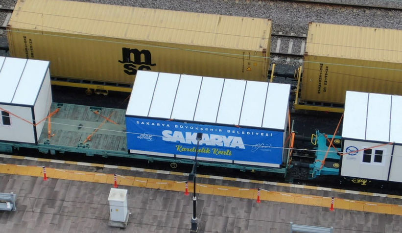 Büyükşehirin hazırladığı 250 konteyner deprem bölgesine gönderildi