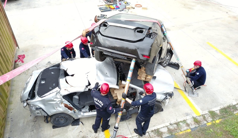Büyükşehir’in kurtarma timleri eğitimlerini sürdürüyor