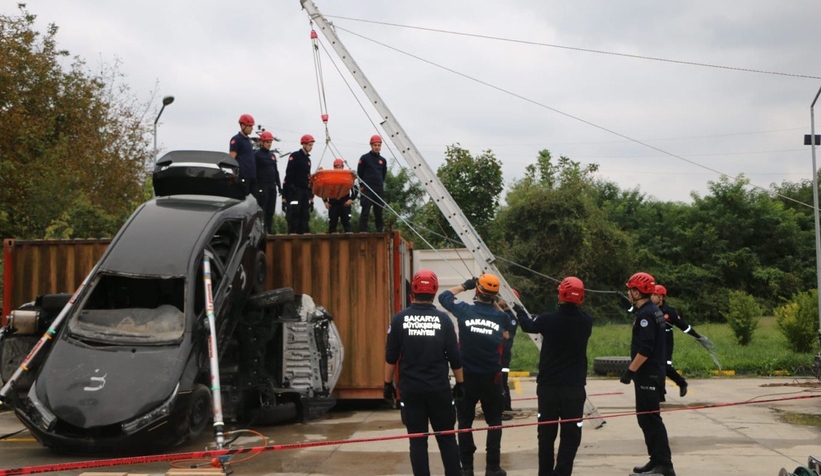 Büyükşehir’in kurtarma timleri eğitimlerini sürdürüyor
