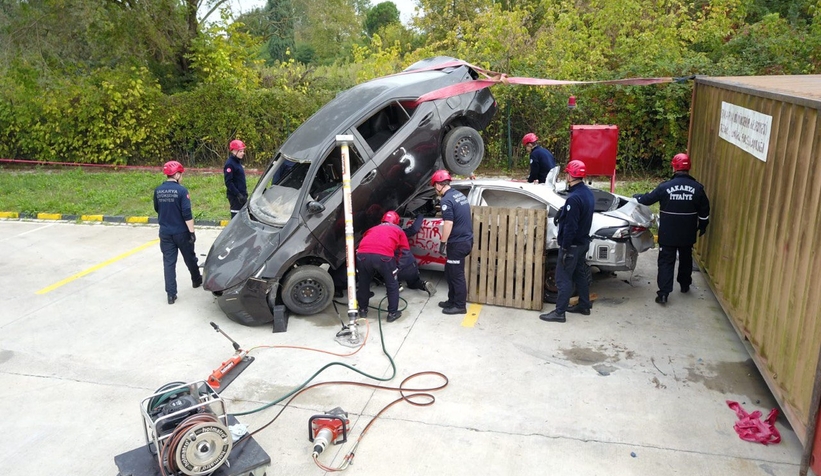 Büyükşehir’in kurtarma timleri eğitimlerini sürdürüyor