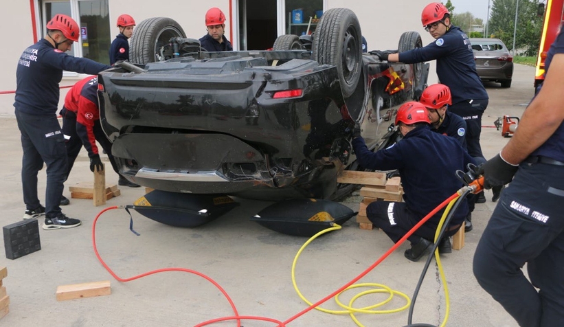Büyükşehir’in kurtarma timleri eğitimlerini sürdürüyor