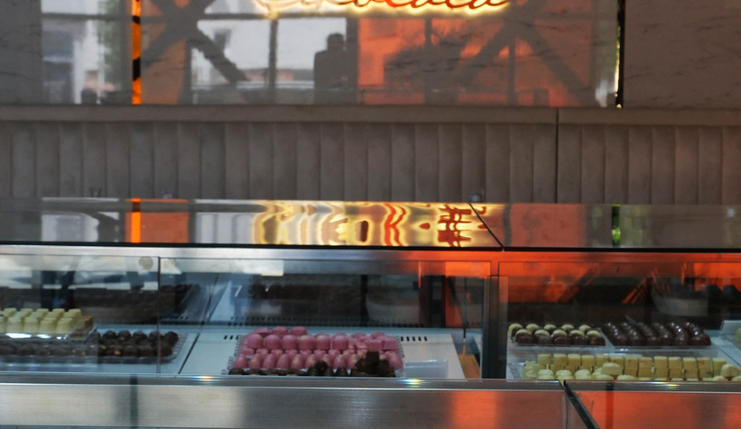 Büyükşehirin markası Nehir Çikolatası vitrinlerde satışta