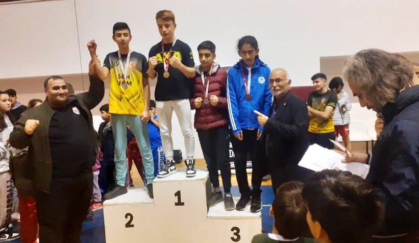 Büyükşehir’in sporcuları liderlik kürsüsünde