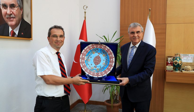 Büyükşehir’in ürettiği kenevirler bilimsel araştırmada kullanılacak