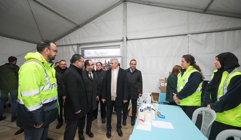 Büyükşehirin yardım tırları Diyarbakır'a gitmek üzere yola çıktı