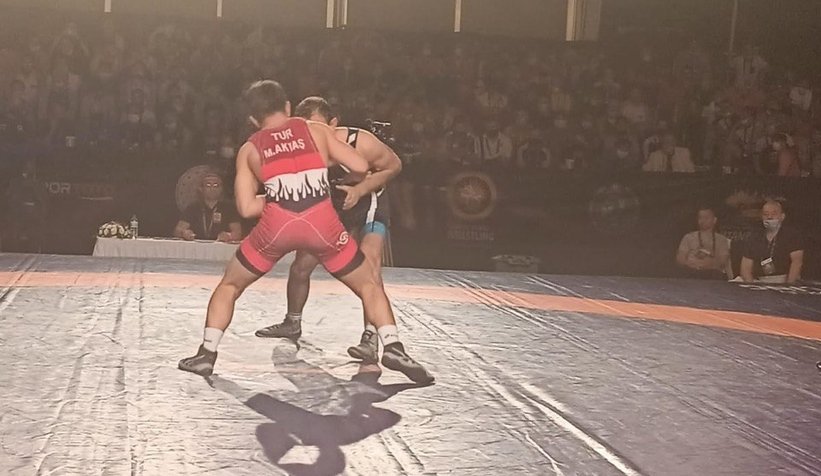 Büyükşehirli Güreşçi dünya şampiyonu oldu