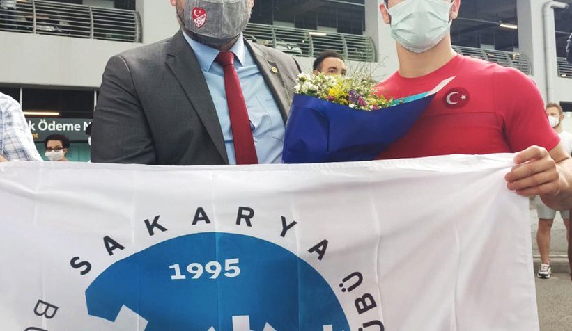 buyuksehirli-milli-guresci-kirik-avrupa-ikincisi-oldubfrbbwxhuk